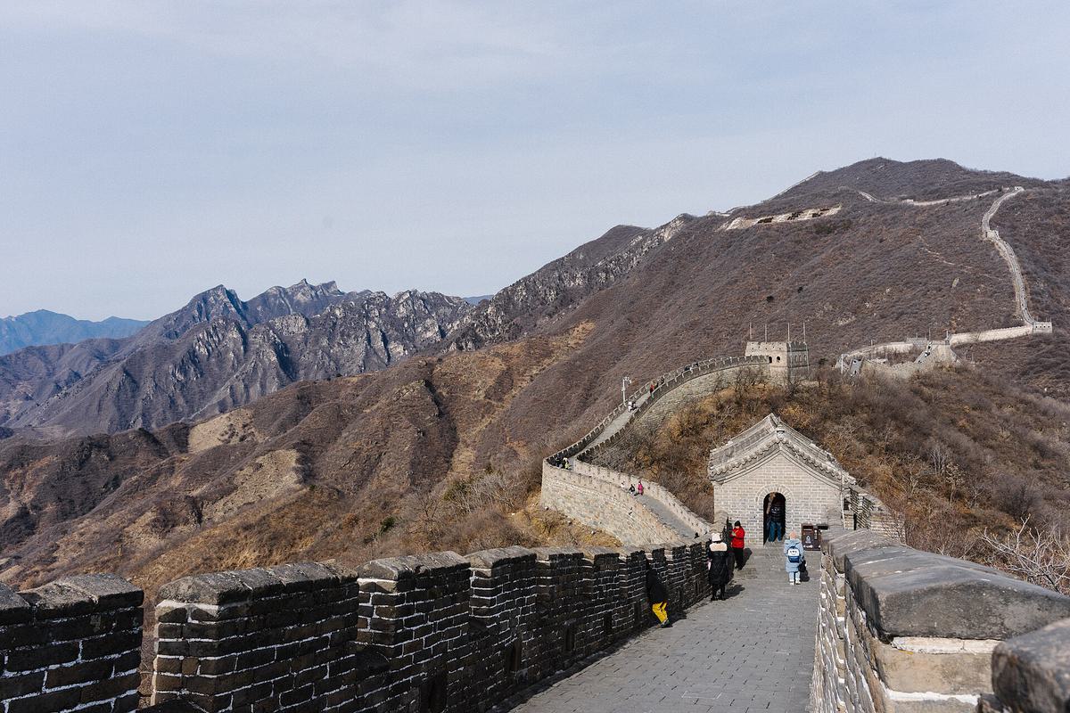 The restored wall at Mutianyu snaking along the ridge